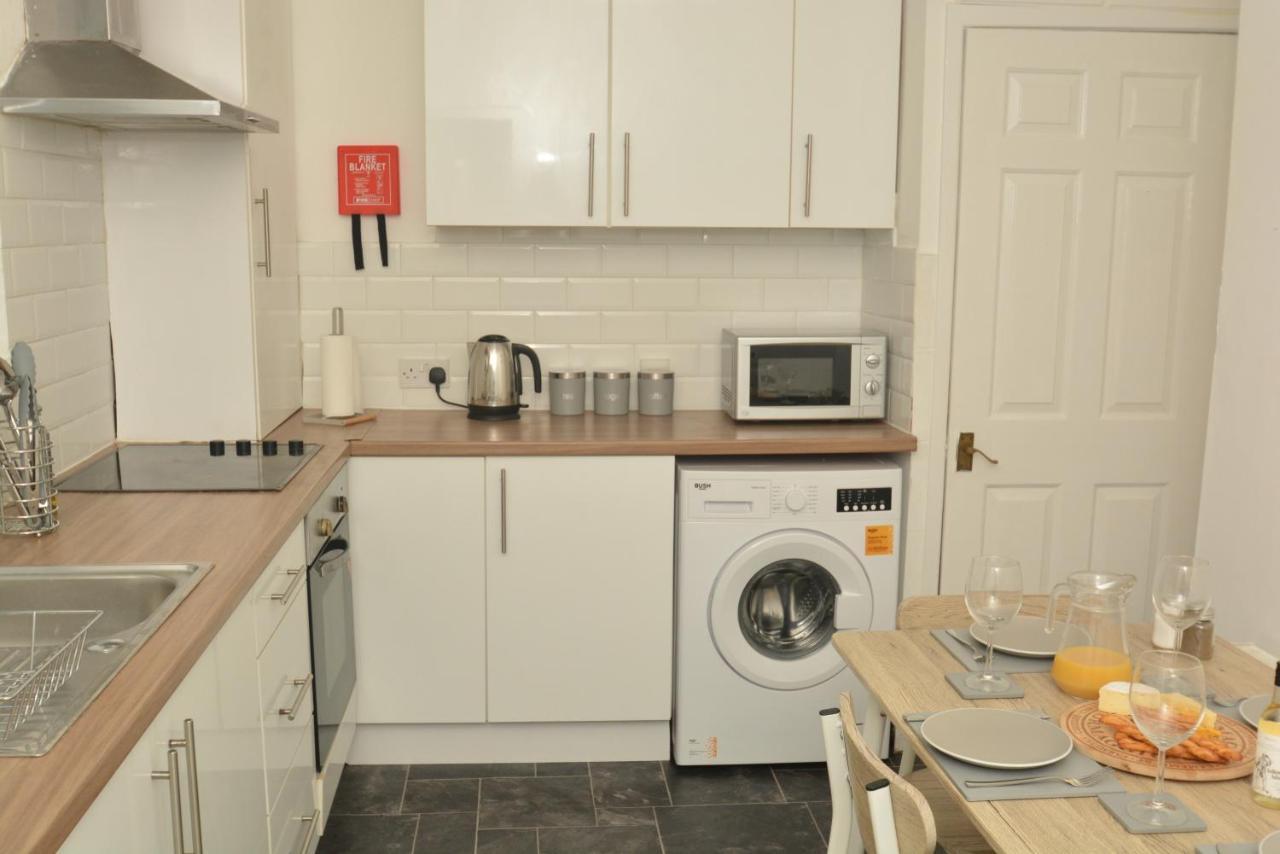 Spacious And Homely 2 Bedroom Flat - Suitelivin Gateshead Exterior foto