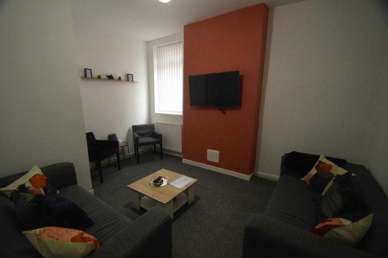 Spacious And Homely 2 Bedroom Flat - Suitelivin Gateshead Exterior foto