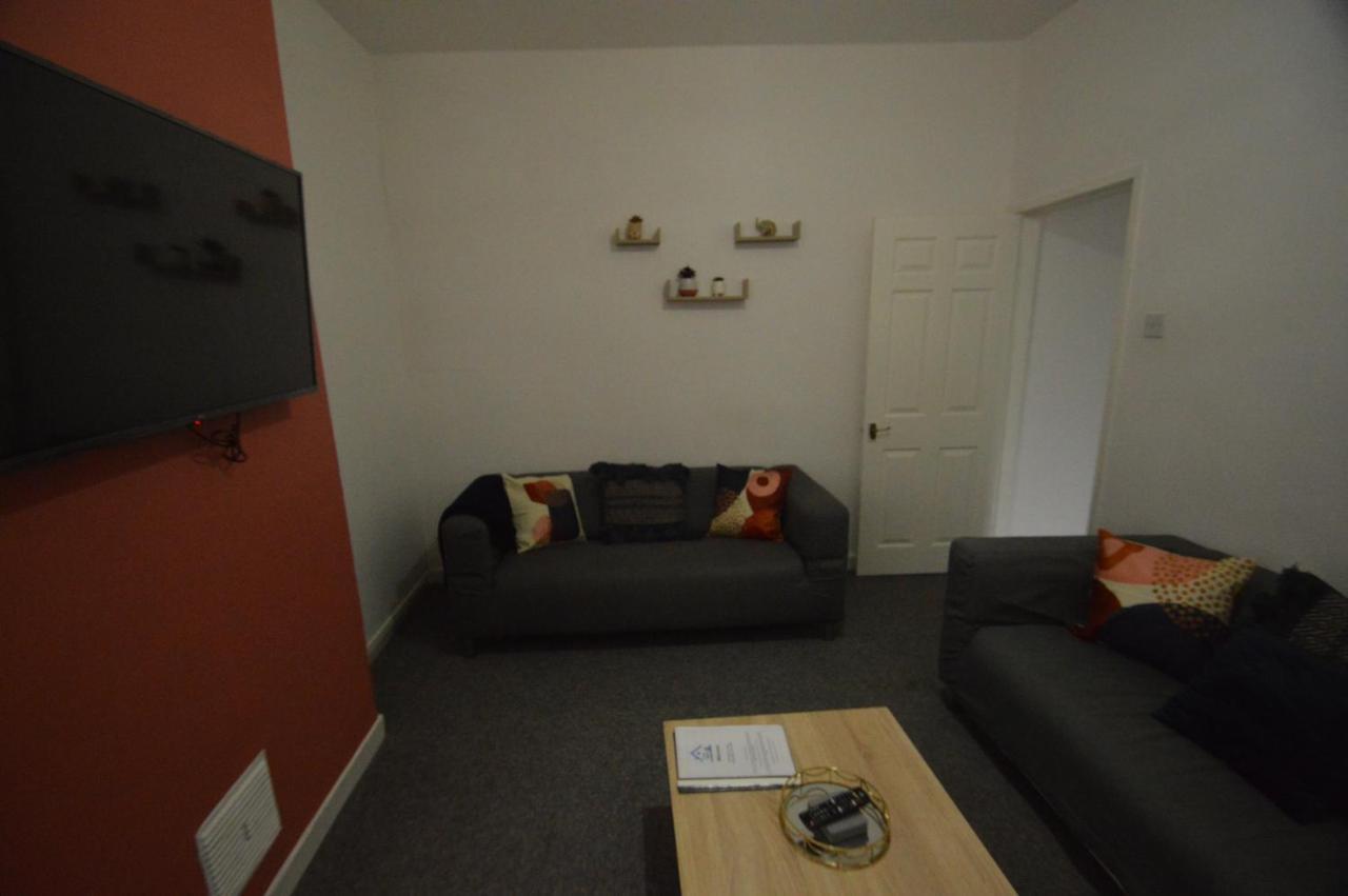 Spacious And Homely 2 Bedroom Flat - Suitelivin Gateshead Exterior foto